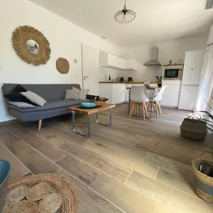 https://maison-t3-proche-centre-ville-quartier-le-gand.fr-provencehotel.com