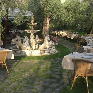 https://locanda-ristorante-al-cardellino.hotelinveneto.com