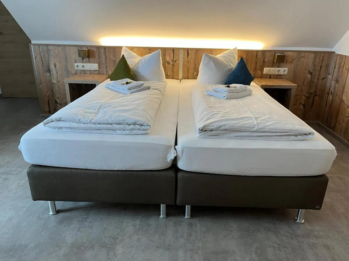 Hofmann'S Apartements & Ferienwohnungen Обердакштеттен Апартаменты